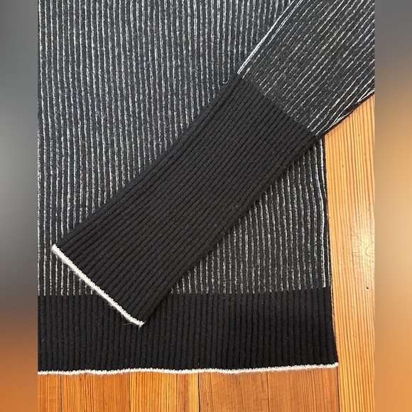 La Ligne AAA Cashmere Turtleneck, Small, Black/Cream - Picture 3 of 6